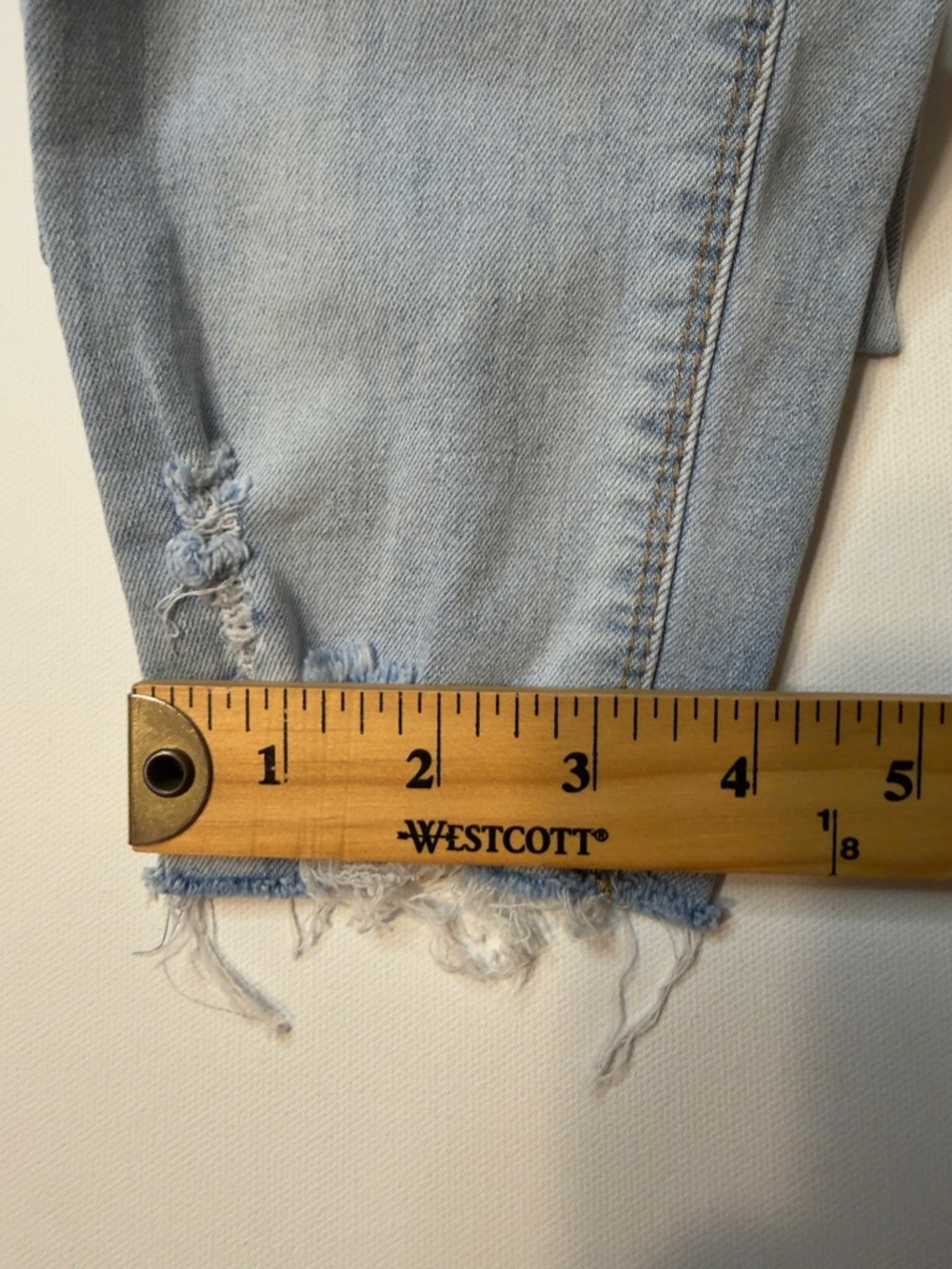 EUC Women's Flying Angel Light Wash Denim Jeans Size 7/25" Inseam (KB6) - Picture 3 of 9